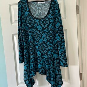 New York & Co  Black and Teal Patterned Long Sleeve Tunic never worn